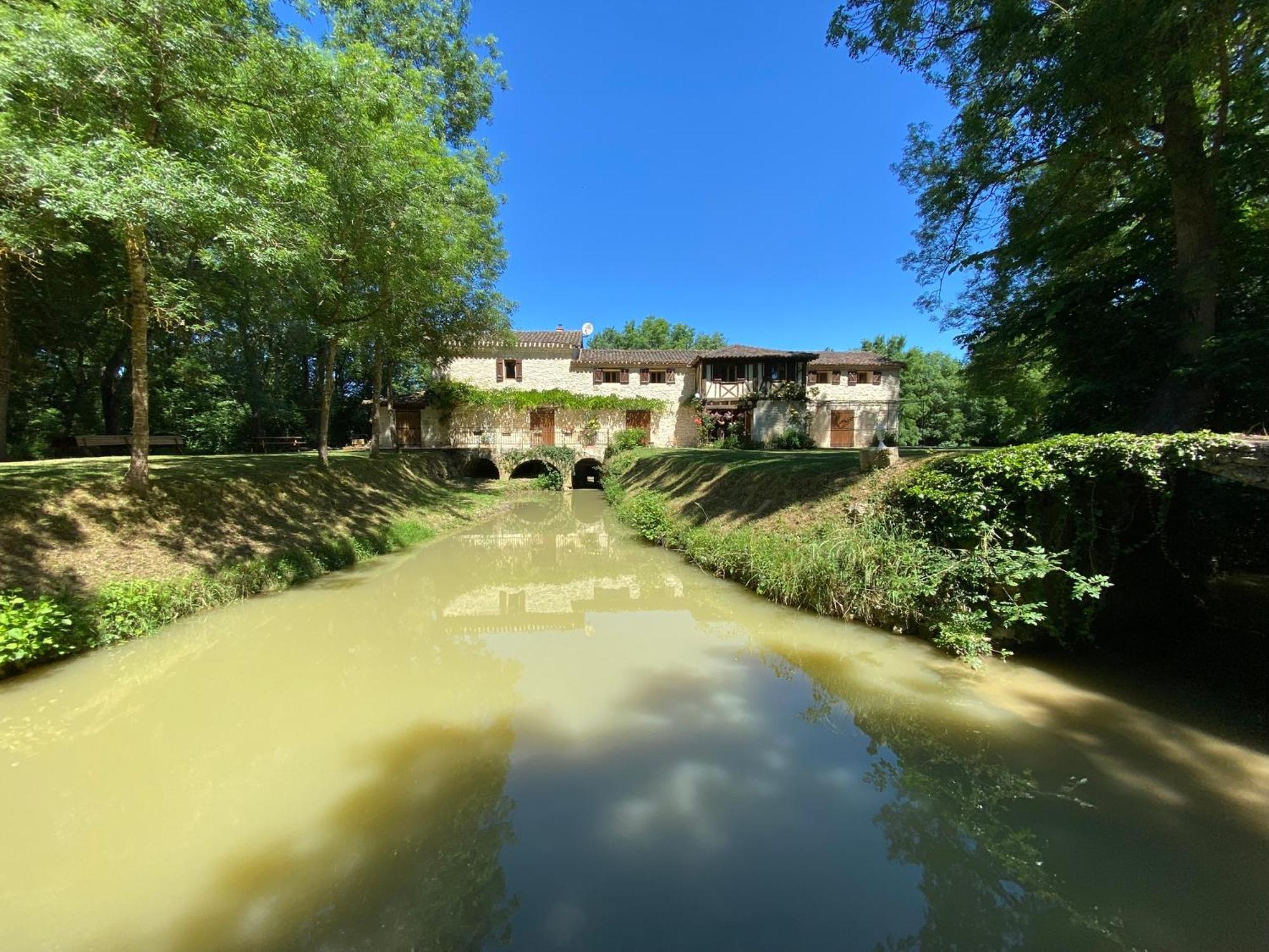 Gite Le Moulin Samsara Homps  Eksteriør billede